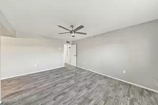 16210 N Meadow Park Dr, Sun City, AZ 85351 - Photo 27