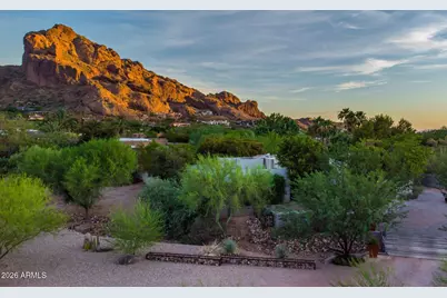 6318 N 52nd Place #11, Paradise Valley, AZ 85253 - Photo 5