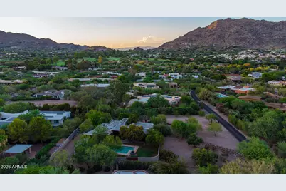 6318 N 52nd Place #11, Paradise Valley, AZ 85253 - Photo 7