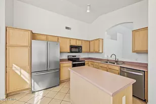 7454 W Louise Dr, Glendale, AZ 85310 - Photo 9