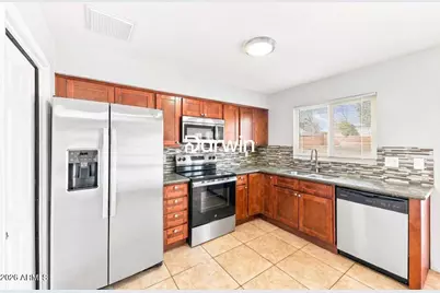 3214 W Michelle Drive, Phoenix, AZ 85053 - Photo 3