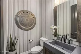 2933 E Daley Ln, Phoenix, AZ 85050 - Photo 11