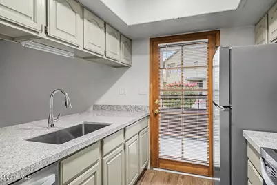 5998 N 78th Street #103, Scottsdale, AZ 85250 - Photo 9