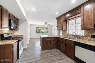 6731 E Hubbell St, Scottsdale, AZ 85257 - Photo 9