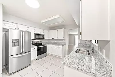 9147 W Kimberly Way, Peoria, AZ 85382 - Photo 15