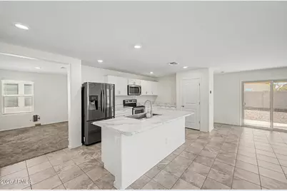 12645 W Palmaire Avenue, Glendale, AZ 85307 - Photo 9
