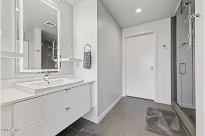 200 W Portland Street #627, Phoenix, AZ 85003 - Photo 21