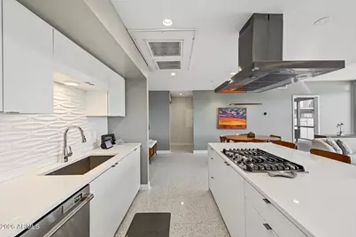 200 W Portland Street #627, Phoenix, AZ 85003 - Photo 7