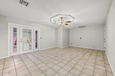 10014 N 87th Lane, Peoria, AZ 85345 - Photo 11