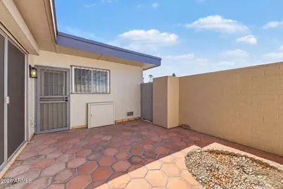 10031 W Hutton Drive, Sun City, AZ 85351 - Photo 25