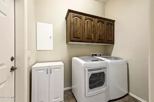 2750 S Beachwood Cir, Mesa, AZ 85209 - Photo 27