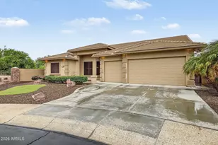 2750 S Beachwood Cir, Mesa, AZ 85209 - Photo 3