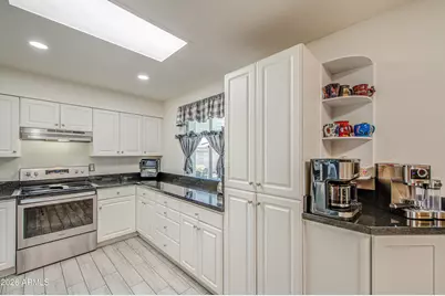 4230 W Kaler Drive, Phoenix, AZ 85051 - Photo 11