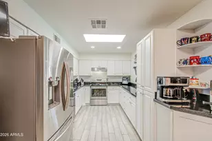 4230 W Kaler Dr, Phoenix, AZ 85051 - Photo 9