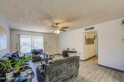 4230 W Kaler Drive, Phoenix, AZ 85051 - Photo 5