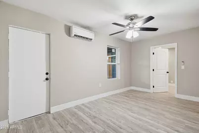 513 W 1st Street, Mesa, AZ 85201 - Photo 13