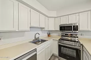 2121 S Pennington, Mesa, AZ 85202 - Photo 9
