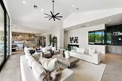 6246 E Hillcrest Boulevard, Scottsdale, AZ 85251 - Photo 11