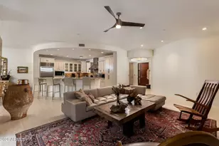 8 Biltmore Estate, Phoenix, AZ 85016 - Photo 9