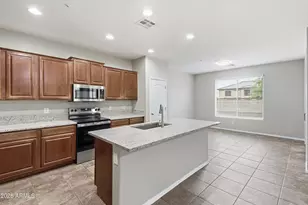 12567 W Blackstone Ln, Peoria, AZ 85383 - Photo 3