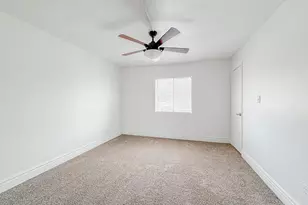 3825 E Camelback Rd, Phoenix, AZ 85018 - Photo 9