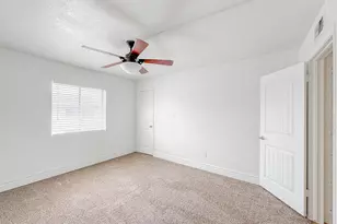 3825 E Camelback Rd, Phoenix, AZ 85018 - Photo 11