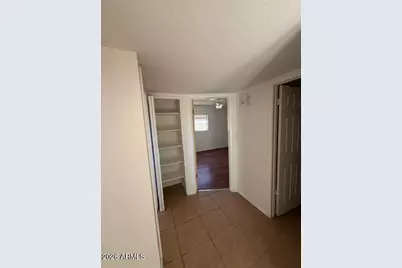 8101 N 31st Drive, Phoenix, AZ 85051 - Photo 7