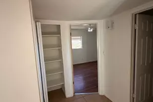 8101 N 31st Dr, Phoenix, AZ 85051 - Photo 7
