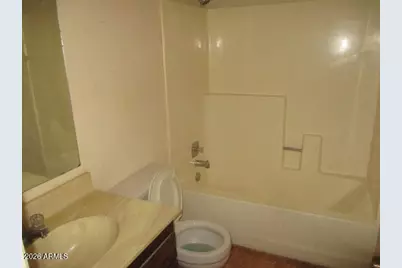 10828 N Biltmore Drive #102, Phoenix, AZ 85029 - Photo 7