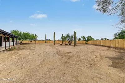 1920 E 18th Avenue, Apache Junction, AZ 85119 - Photo 9