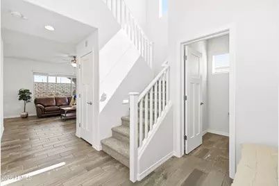 687 N Sparrow Court, Gilbert, AZ 85234 - Photo 5