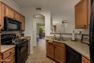 1411 E Orangewood Ave, Phoenix, AZ 85020 - Photo 11