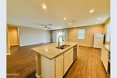 30565 W Clarendon Avenue, Buckeye, AZ 85396 - Photo 7