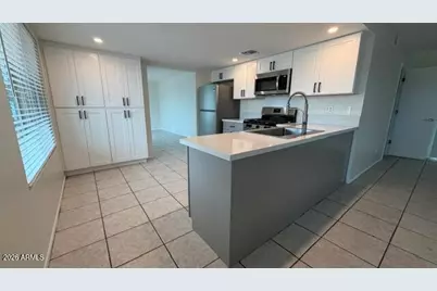 1627 W Villa Theresa Drive, Phoenix, AZ 85023 - Photo 9