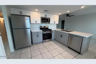 1627 W Villa Theresa Drive, Phoenix, AZ 85023 - Photo 7