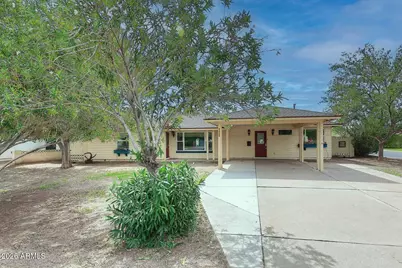 4425 E Weldon Avenue, Phoenix, AZ 85018 - Photo 1