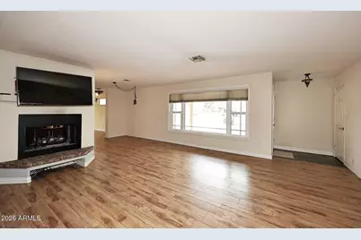 4425 E Weldon Avenue, Phoenix, AZ 85018 - Photo 5