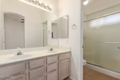 871 N Los Feliz Drive, Chandler, AZ 85226 - Photo 11