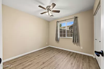 2301 E Laurel Lane, Phoenix, AZ 85028 - Photo 21