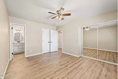 2301 E Laurel Lane, Phoenix, AZ 85028 - Photo 15