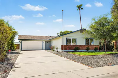2301 E Laurel Lane, Phoenix, AZ 85028 - Photo 1