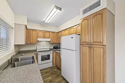 3330 S Parkside Drive, Tempe, AZ 85282 - Photo 11