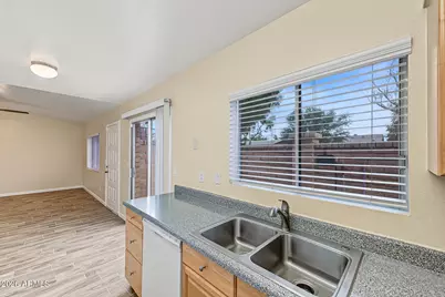 3330 S Parkside Drive, Tempe, AZ 85282 - Photo 13