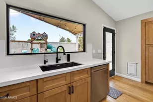 533 N Joshua Tree Ln, Gilbert, AZ 85234 - Photo 11
