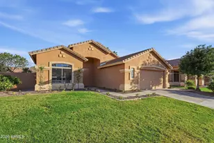 3945 S Cactus Wren Dr, Chandler, AZ 85248 - Photo 3