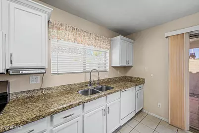 2224 E Spruce Drive, Chandler, AZ 85286 - Photo 11