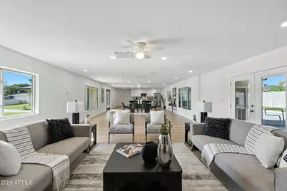 7637 N 7th Avenue, Phoenix, AZ 85021 - Photo 9