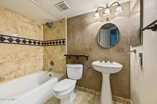 3235 E Camelback Rd, Phoenix, AZ 85018 - Photo 19