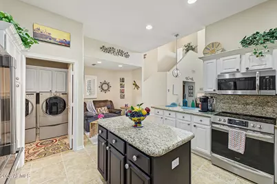 8806 E Sandtrap Court, Gold Canyon, AZ 85118 - Photo 15