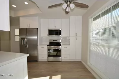 10334 W Highwood Lane, Sun City, AZ 85373 - Photo 3